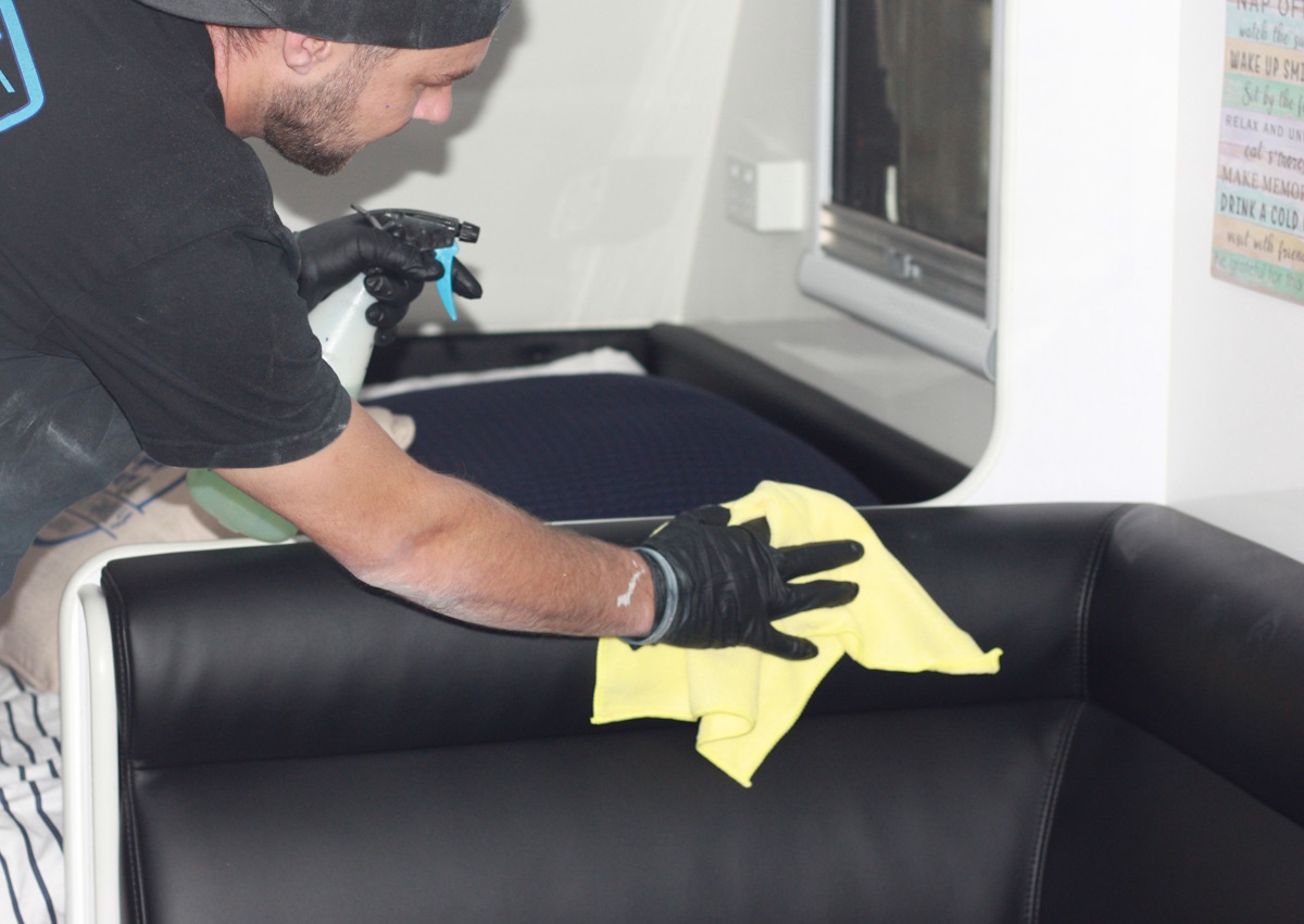 Vinyl detailing and refurbishment 1